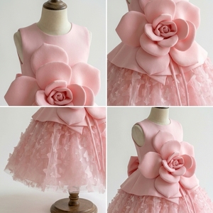 Robe de Princesse Rose pour Filles avec Jupe en Tulle à Fleurs 3D Géantes Faite à la Main, Idéale pour Anniversaire, Demoiselle d'honneur et Mariage - Product Image 3