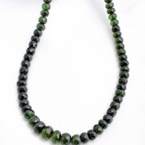 ลูกปัดทัวร์มาลีนสีเขียวธรรมชาติทรงเหลี่ยม พลอยธรรมชาติ สำหรับทำเครื่องประดับชั้นดี - Product Image 1