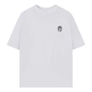 Camiseta de Algodón Blanca de Manga Corta para Hombre, Talla Grande, Diseño Minimalista en la Parte Delantera, Ropa Casual Urbana, Fabricante OEM, Venta al Por Mayor - Product Image 1