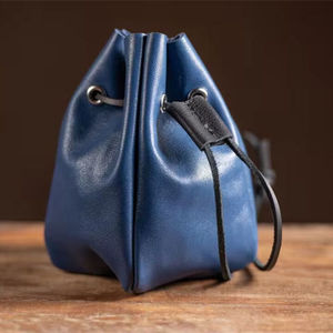 Pochette à dés en similicuir PU essentielle pour les gamers, avec cordon de serrage, pour 3 à 5 jeux de dés de D&D, emballage personnalisé - Product Image 5