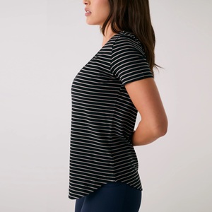 Camisetas de Algodón Transpirable para Mujer, Cuello en V, Personalizables con Logotipo, Lisas o con Gráficos, Hechas en Bangladesh - Product Image 2