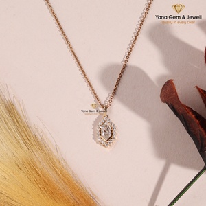 Colgante de Oro Sólido de 14K con Forma de Marquesa Holandesa para Aniversario, Diamante Cultivado en Laboratorio CVD de 1.00 Quilates, Color E, Claridad VVS2, Certificado IGI - Product Image 1