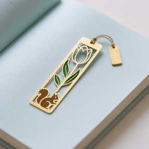 Marcapáginas de metal único con formas creativas, perfecto para amigos, familiares, niños, estudiantes y amantes de la literatura en todo el mundo. - Product Image 1