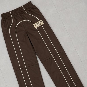 Ensemble de survêtement unisexe en polyester marron, veste zippée avec poches latérales et logo personnalisé, style sportif, vêtements d'automne - Product Image 5