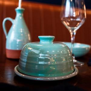 Mantequillera Minimalista con Tapa Abombada, Perilla de Fácil Apertura, Acabado Mate Suave, Plato Compacto, Elegante Almacenamiento de Mantequilla para Cocina - Product Image 6