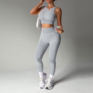 Conjunto de Yoga de 3 Piezas sin Costuras, Top Corto Acanalado de Color Sólido, Leggings de Cintura Alta, Sin Mangas, de Spandex y Poliéster - Product Image 4
