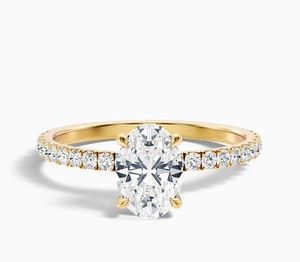 Anillo de compromiso y boda minimalista de lujo chapado en oro blanco de plata de ley 925 con moissanita de corte ovalado y engaste de garra - Product Image 2