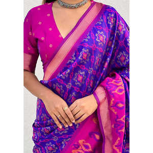 Sari Patola de Seda Suave Violeta con Tejidos en Contraste, Elegantes Vestidos de Noche - Product Image 3