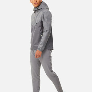 Ensemble de survêtement personnalisé en tissu tissé avec veste zippée et pantalon de jogging, coupe-vent en nylon color block, survêtement rayé pour homme - Product Image 2