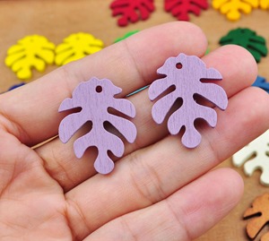 Boucles d'oreilles en bois de style contemporain, boucles d'oreilles en bois modernes, boucles d'oreilles en bois à finition colorée, article de vente en gros personnalisé pour usine - Product Image 4