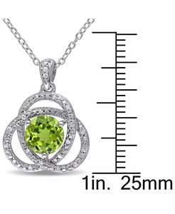 Peridoto (1-1/2 CT. T. W.) & Diamante (1/10 CT. T. W.) Collar Colgante Ven 18 "en Plata de Ley | Macy's - Product Image 4
