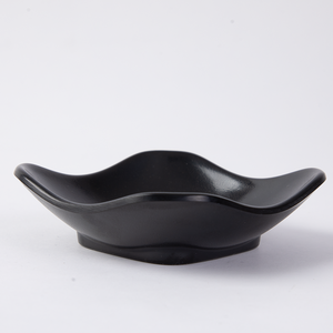 Pots de sol en fibre de verre minimalistes tendance 2026 pour plantes - Modernes, durables, légers et écologiques - Product Image 1