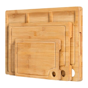 Tabla de cortar de madera hecha a mano con agujero para colgar Aspecto llamativo tabla de cortar de verduras precio asequible al por mayor para Cocina - Product Image 1