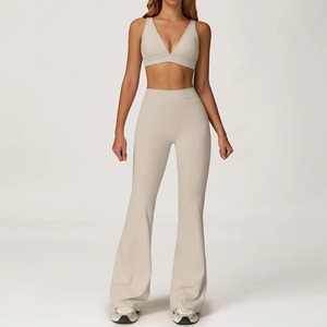 Ensembles de yoga pour femmes entièrement élastiques, sans sensation de pression, réversibles, personnalisables, écologiques, anti-irritation, antibactériens - Product Image 1