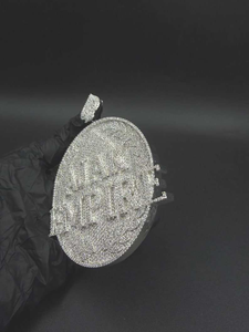 จี้เพชรโมอิสซาไนต์ทรงกลมแบบกำหนดชื่อได้ สร้อยคอตัวอักษรแบบ Iced Out เงินแท้ 925 เครื่องประดับฮิปฮอป ของขวัญสุดหรู ดีไซน์ใหม่ สวยสง่า - Product Image 2