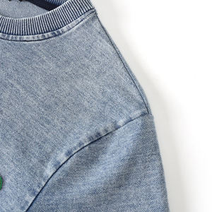 Camiseta Premium 100% Algodón para Chicas, Ropa de Hermandad Griega con Logotipo de Chenilla, Estilo Universitario, Casual y a la Moda - Product Image 6