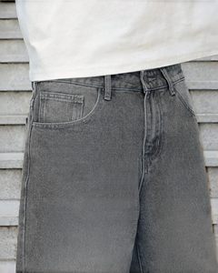 Shorts Bermuda en jean délavé pour homme, taille mi-haute, coupe décontractée ample, style streetwear, en coton - Product Image 3
