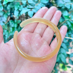 กำไลข้อมือเปิดทำจากเขาควายคุณภาพสูง ขัดเงา เป็นมิตรกับสิ่งแวดล้อม ดีไซน์ทันสมัย งานฝีมือธรรมชาติ ทำด้วยมือ ขนาดสั่งทำได้ ของขวัญแต่งงาน - Product Image 5