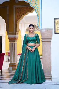 Lehenga Choli Suave Más Vendido - Ropa Lista para Usar para Bodas y Eventos para Niñas y Mujeres - Product Image 1