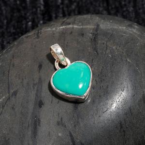 Colgante bohemio de plata de ley con engaste de turquesa natural de alta calidad en forma de corazón para joyería de moda femenina. - Product Image 3