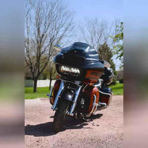 Motocicleta Custom Road Glide CVO Ultra Cruiser Usada del 2015 en Venta, Confort Premium, Alto Rendimiento, Lista para Viajes Largos, Origen Estadounidense - Product Image 1