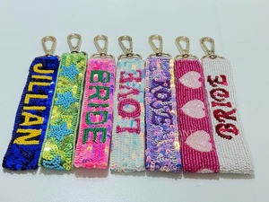 Lujoso Colgante para Bolso Hecho a Mano con Bordado de Cuentas y Borla, Personalizable con Cuentas de Semilla, Diseños de Colgantes para Bolso con Bordado de Cuentas - Product Image 2