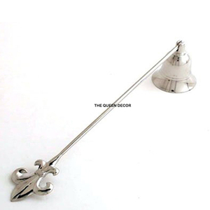 Bougie en béton unique pour la maison et les mariages, avec éteignoir à bougie en métal plaqué argent fait main et poignée gaufrée - Product Image 6