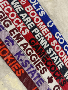 สายสะพายกระเป๋าแบบกำหนดเอง ดีไซน์ตัวอักษรขนาดใหญ่ สายสะพายไหล่แบบไขว้ สายสะพายเปลี่ยนได้ ปรับความยาวได้ ผู้ผลิต OEM - Product Image 2