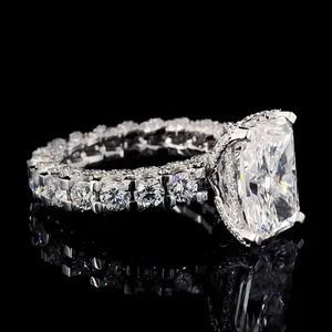 Anillo de Compromiso con Diamante Cultivado en Laboratorio, Corte Radiante, 6.20 Ct, Certificado IGI, Oro Blanco de 14k - Product Image 5