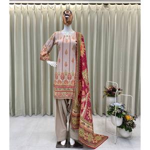 Hermoso conjunto de salwar kameez XL para fiesta, con top, pantalón y dupatta, hecho de poliéster. - Product Image 2