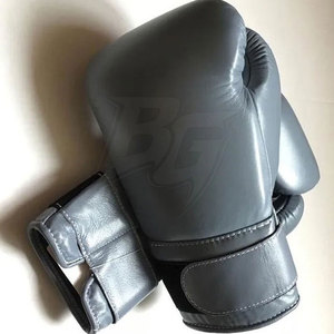 Guantes de Boxeo de Cuero de Primera Calidad con Correa de Muñeca Ajustable y Cierre de Gancho y Bucle para Combate Profesional Unisex - Product Image 3