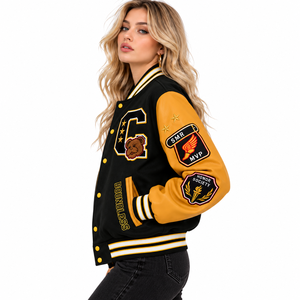 Chaqueta Varsity Negra y Dorada para Hombre, Mangas de Cuero PU, Letras Bordadas, Botones a Presión, Estilo Preppy - Product Image 3