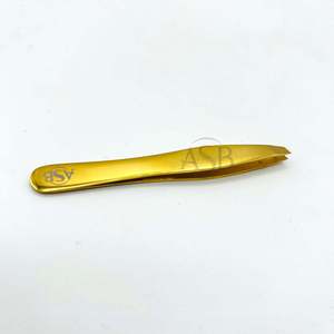 Pinzas con Punta Inclinada Chapadas en Oro, Nuevo Diseño, Acero Inoxidable, Impresión de Logotipo Personalizado, Pinzas Profesionales para Cejas - Product Image 3