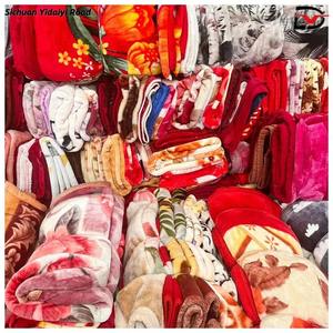 Bulk Used Blanket Bale Wholesale Mixed <b>Second</b> <b>Hand</b> Blankets Winter Blankets for Humanitarian Aid - Product Image 3