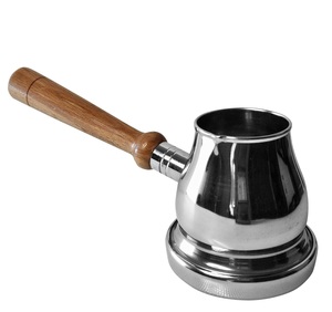 Cafetera Turca, Griega y Árabe de Latón Grabado, Cafetera para Estufa, Cezve, Ibrik, Briki con Mango de Madera - Product Image 3