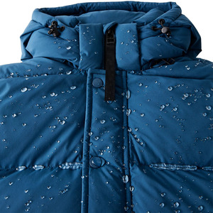 Chaleco Acolchado Personalizado para Mujer, Plegable, con Capucha, Cierre Frontal y Bolsillos - Product Image 2