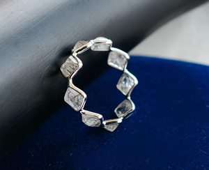 Bague d'éternité carrée en obsidienne noire rutilée à bas prix avec métal en argent sterling 925, style luxueux - Product Image 3