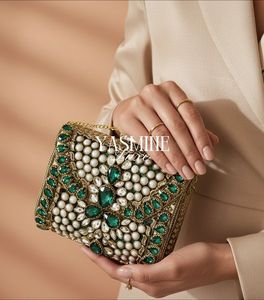 Bolso de Mano de Cristal de Lujo, Diseño Cuadrado Hecho a Mano - Product Image 3