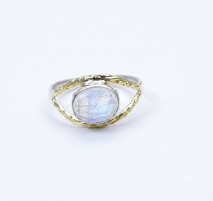 Wholesale 925 Sterling Silver Rainbow Moonstone <b>Ring</b> Handmade Natural Gemstone June Birthstone Bohemian <b>Statement</b> <b>Ring</b> - Product Image 1