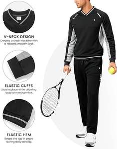 Conjunto deportivo para hombre con cuello en V y pantalones de chándal - Product Image 4