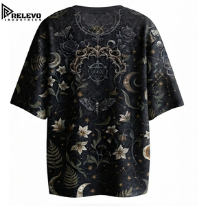 เสื้อยืดโอเวอร์ไซส์ลายพฤกษศาสตร์สีเข้มแบบยูนิเซ็กซ์ พรีเมียม ลายกราฟิกผีเสื้อสีดำ ดอกไม้ และพระจันทร์ แขนสั้น คอกลม สไตล์ลำลอง สตรีทแวร์ - Product Image 2