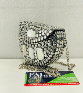 Bolso de mano de metal de estilo bohemio para mujer con acabado de espejo vintage al por mayor, bolso de mano impermeable para fiesta de noche, bolso de mano nupcial FWE - Product Image 2