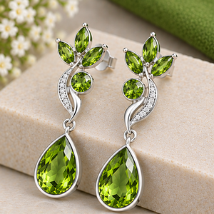 Boucles d'oreilles pendantes en argent sterling, boucles d'oreilles à pierres précieuses vertes, bijoux statement péridot, cadeau élégant pour - Product Image 2