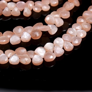 Perles Briollete en forme de coeur à facettes pierre de lune pêche - Product Image 5