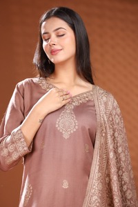 Embroidered Reversible Moisture-Wicking Traditional Winter Wool Salwar Kameez Set Heavy Dupatta Women <b>Wedding</b>/Party Formal Wear - Product Image 5