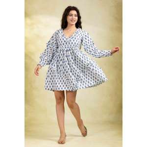 Robe mini tendance en coton lavable et écologique pour les fêtes, col en V, silhouette naturelle en A, tissu confortable pour les soirées d'été - Product Image 4