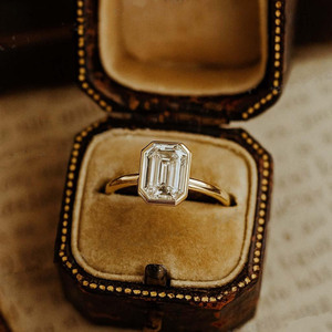 Anillo de Compromiso Ovalado de Alta Calidad Chapado en Oro de 18k con Moissanita, Alternativa al Diamante, Exportador Directo de Joyería de Fábrica - Product Image 1
