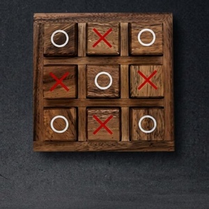 Jeu de Tic Tac Toe en bois fait main pour enfants et adultes |   Jeu de voyage écologique - Product Image 1