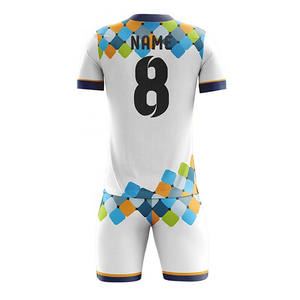Conjunto de Camiseta de Fútbol Sublimada Personalizada, 100% Poliéster, Cuello en V, Manga Corta, Color Negro y Naranja, Ligera, para Adultos, Unisex, Verano - Product Image 5