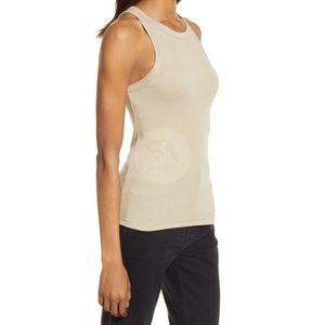 Camiseta sin mangas de cuello alto para mujer, estilo moderno minimalista, ajustada y acanalada, de fábrica de ropa personalizada. - Product Image 5